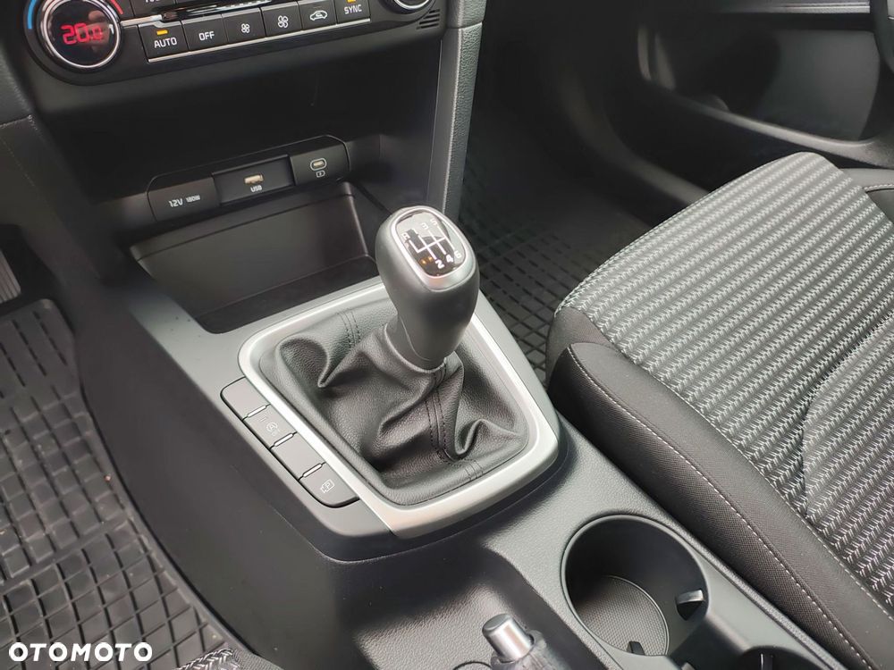 Kia Ceed 1.5 T-GDI M - 15