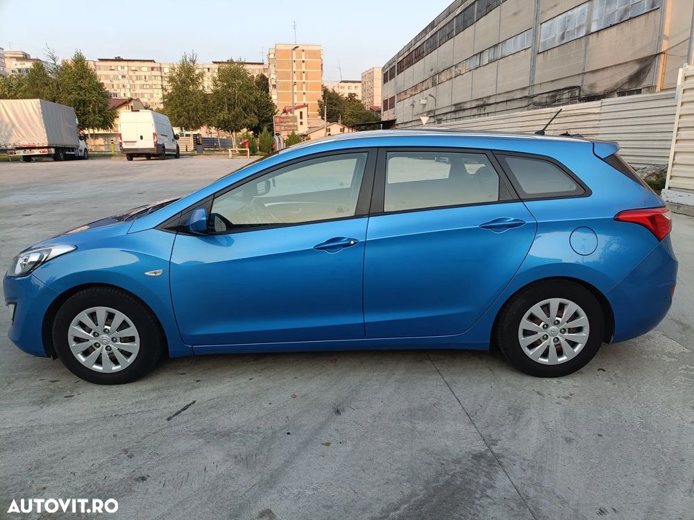 Hyundai i30 1.6 CRDI Comfort+ - 3