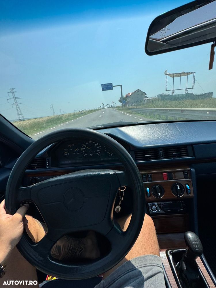 Mercedes-Benz E - 8