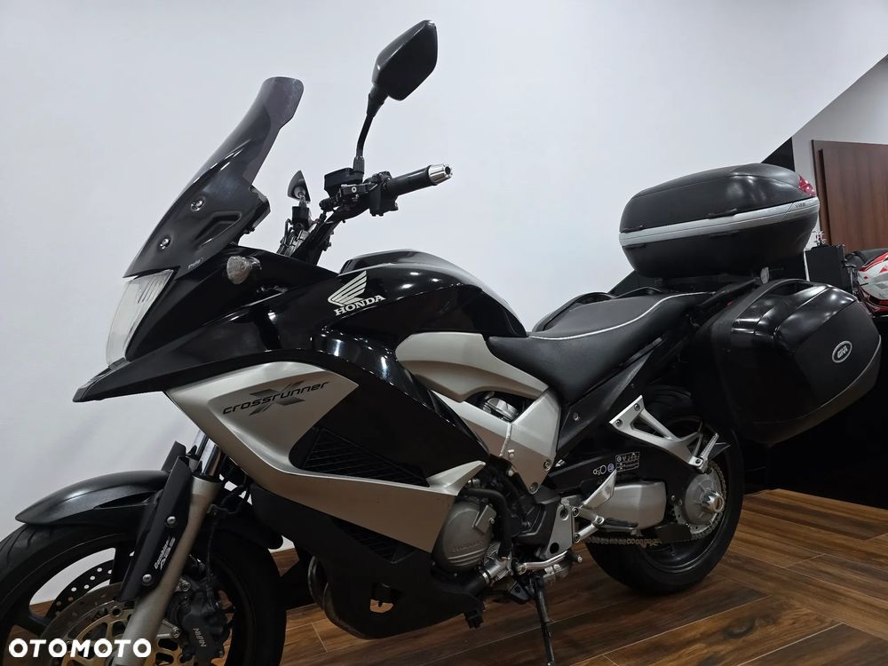 Honda VFR - 29