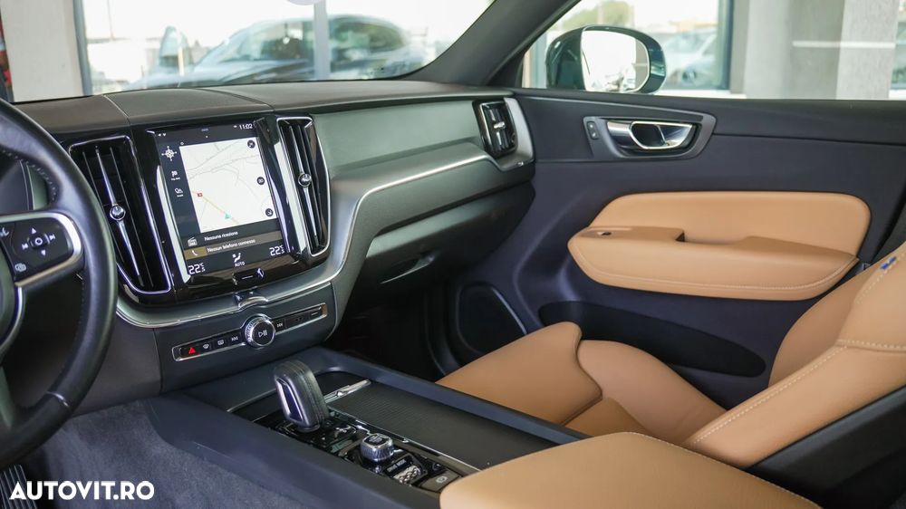 Volvo XC 60 T8 Twin Engine AWD Momentum - 10