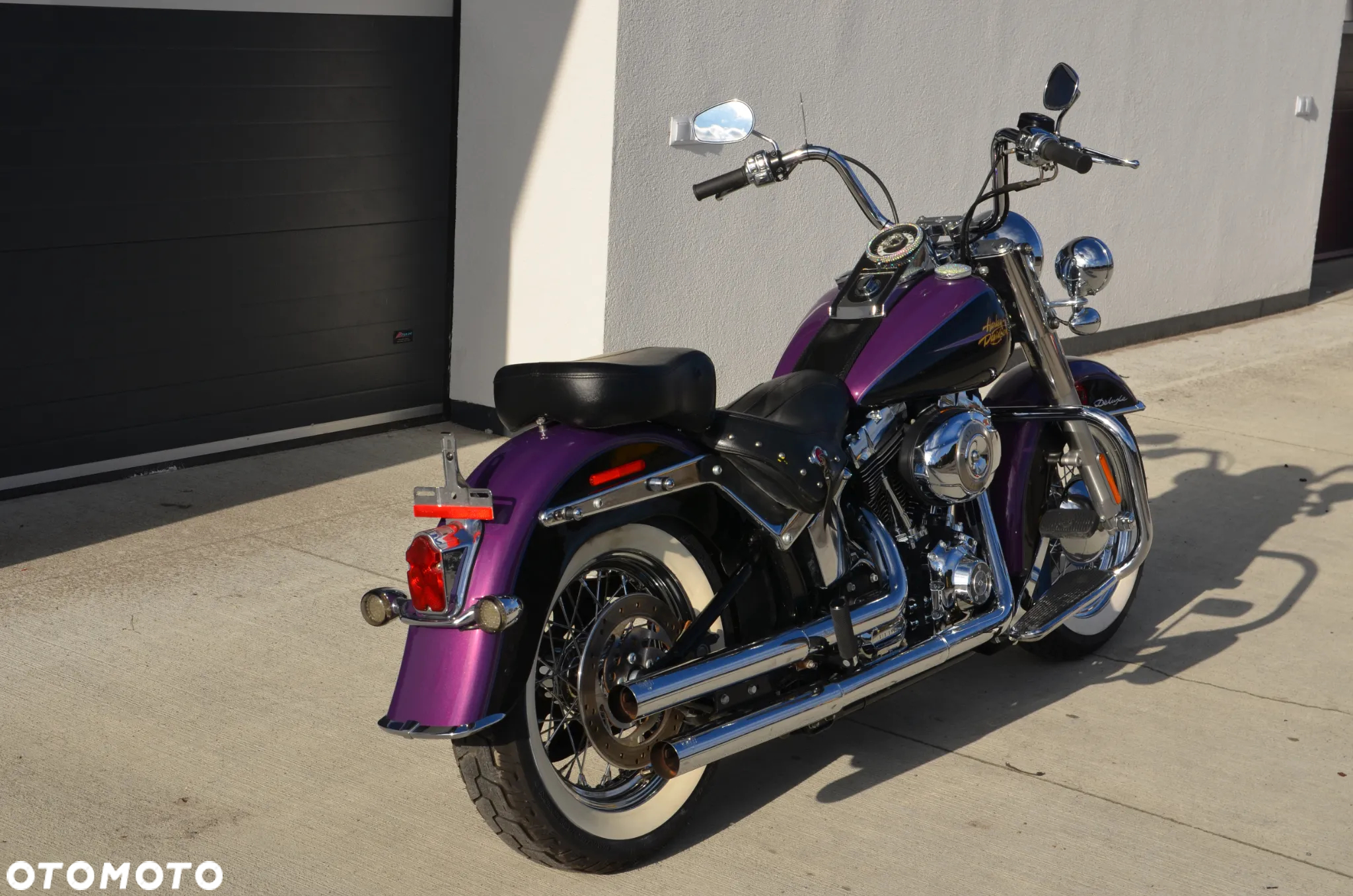 Harley-Davidson Softail Deluxe - 23