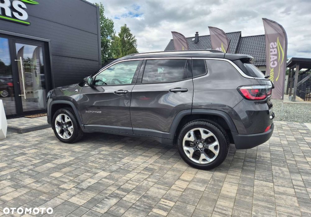 Jeep Compass - 35