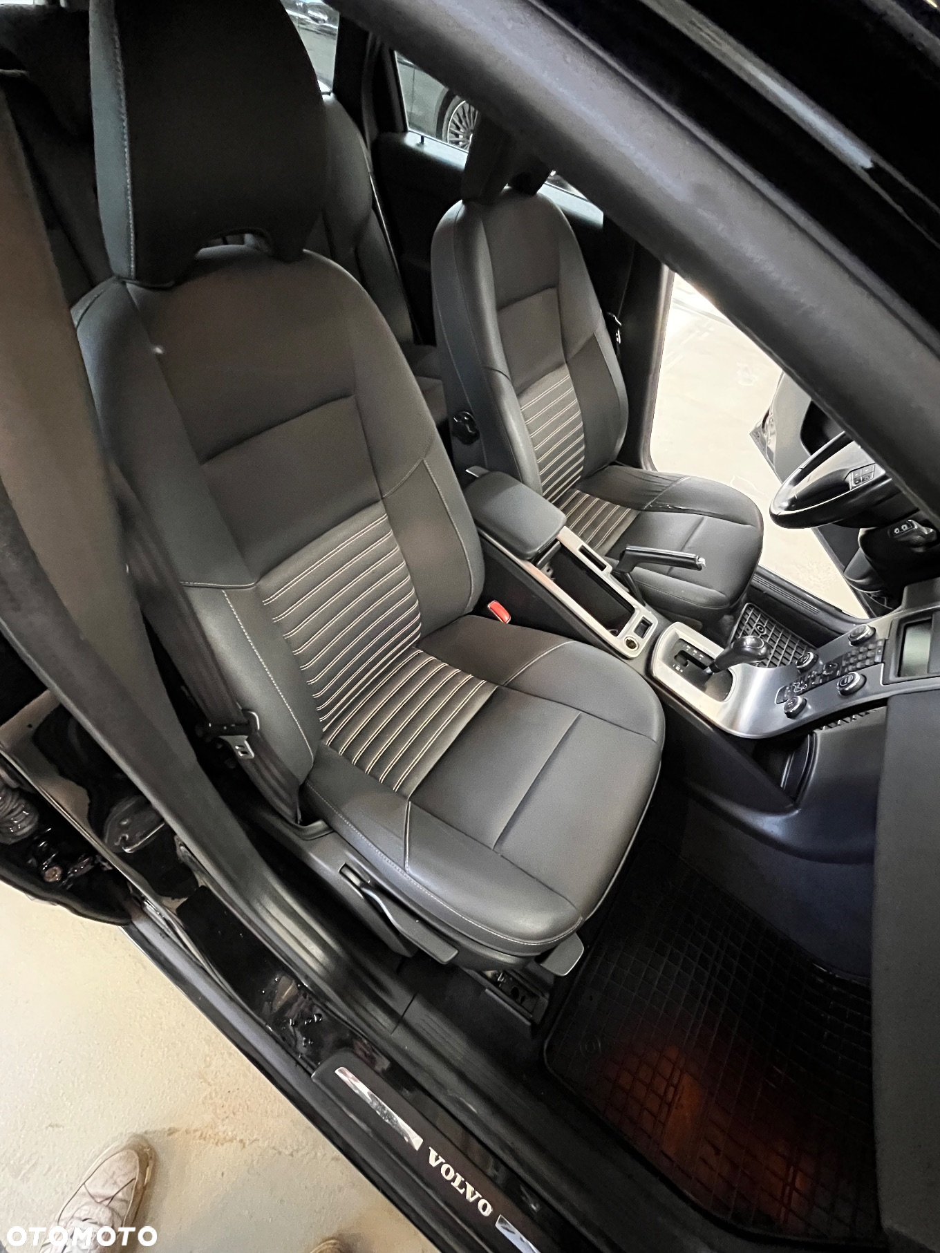 Volvo V50 2.0D DPF Powershift Kinetic - 12