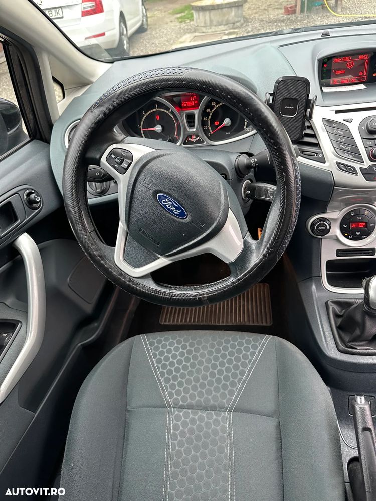 Ford Fiesta - 9