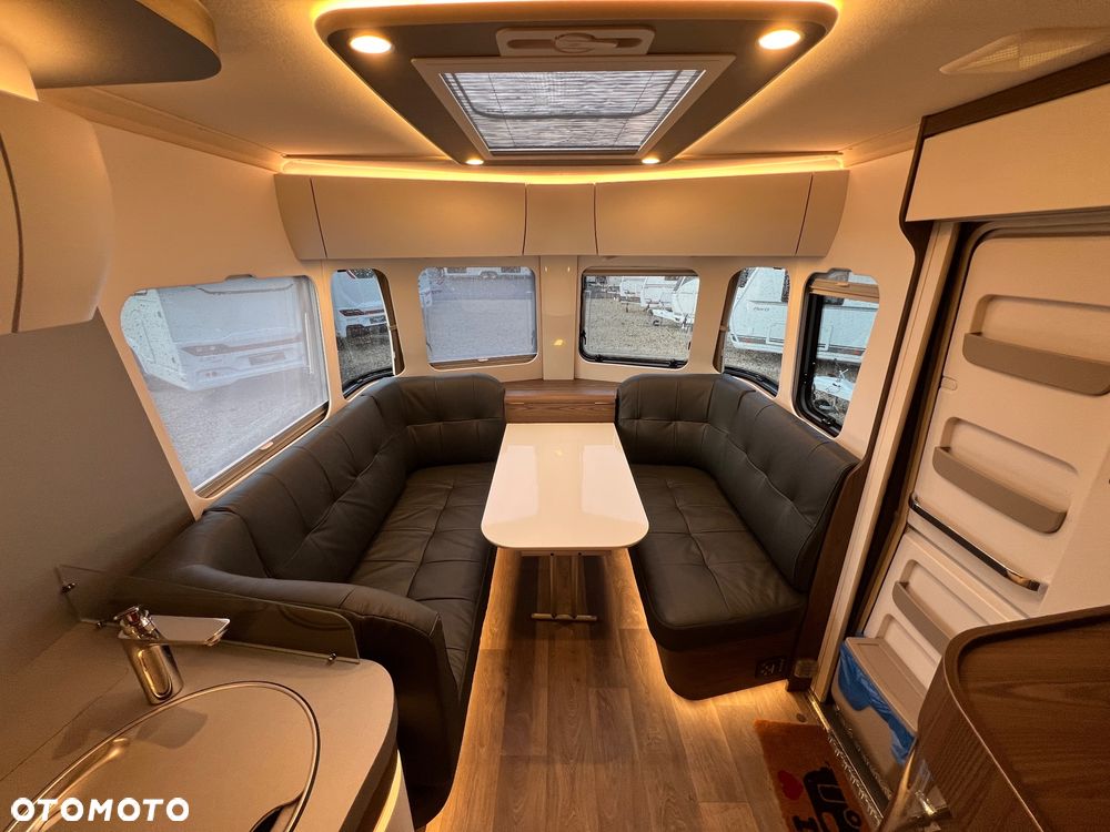 Hymer-Eriba Touring 820 - 8