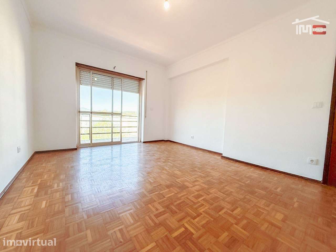 Apartamento T3 Rio Maior - Varanda, Elevador, 2 WCs - Grande imagem: 2/21