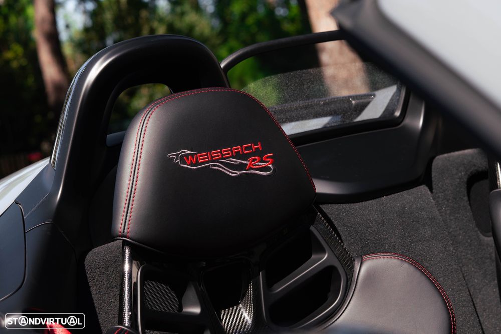 Porsche 718 Spyder RS - 34