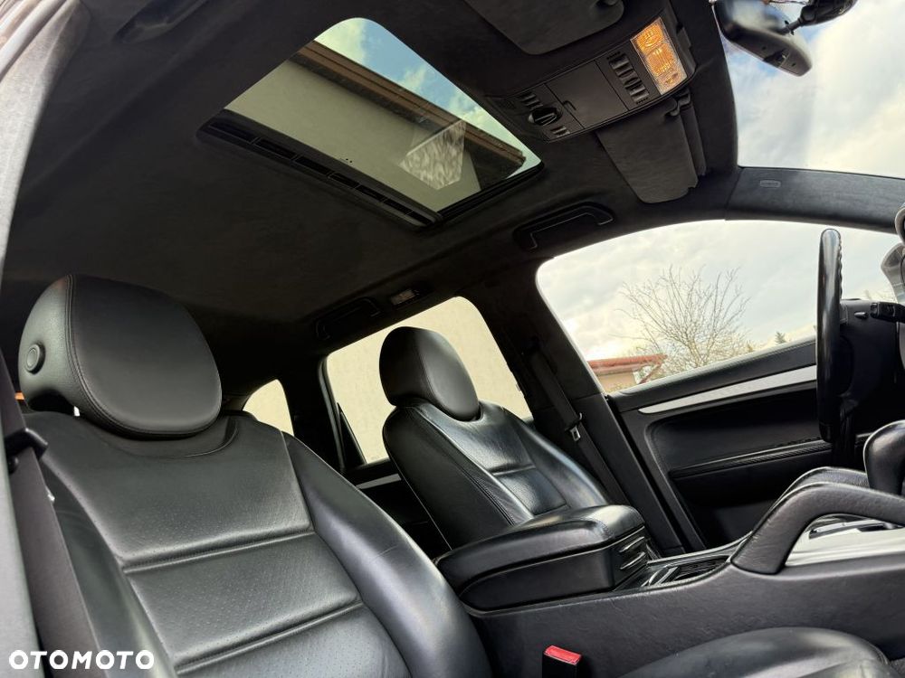 Porsche Cayenne Turbo - 25