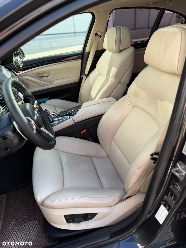 BMW Seria 5 525d xDrive - 19