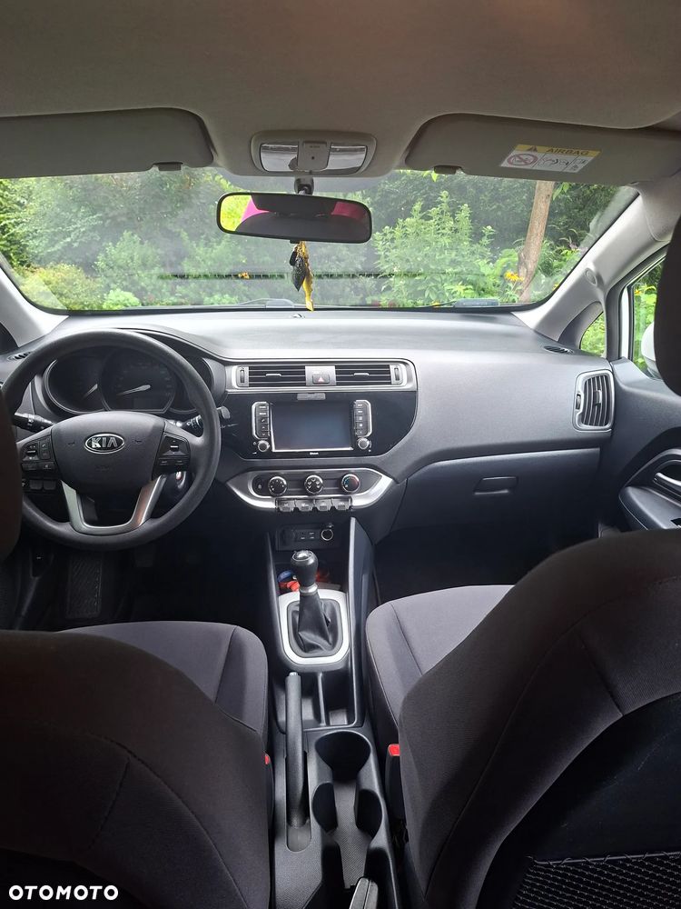 Kia Rio 1.2 M - 11