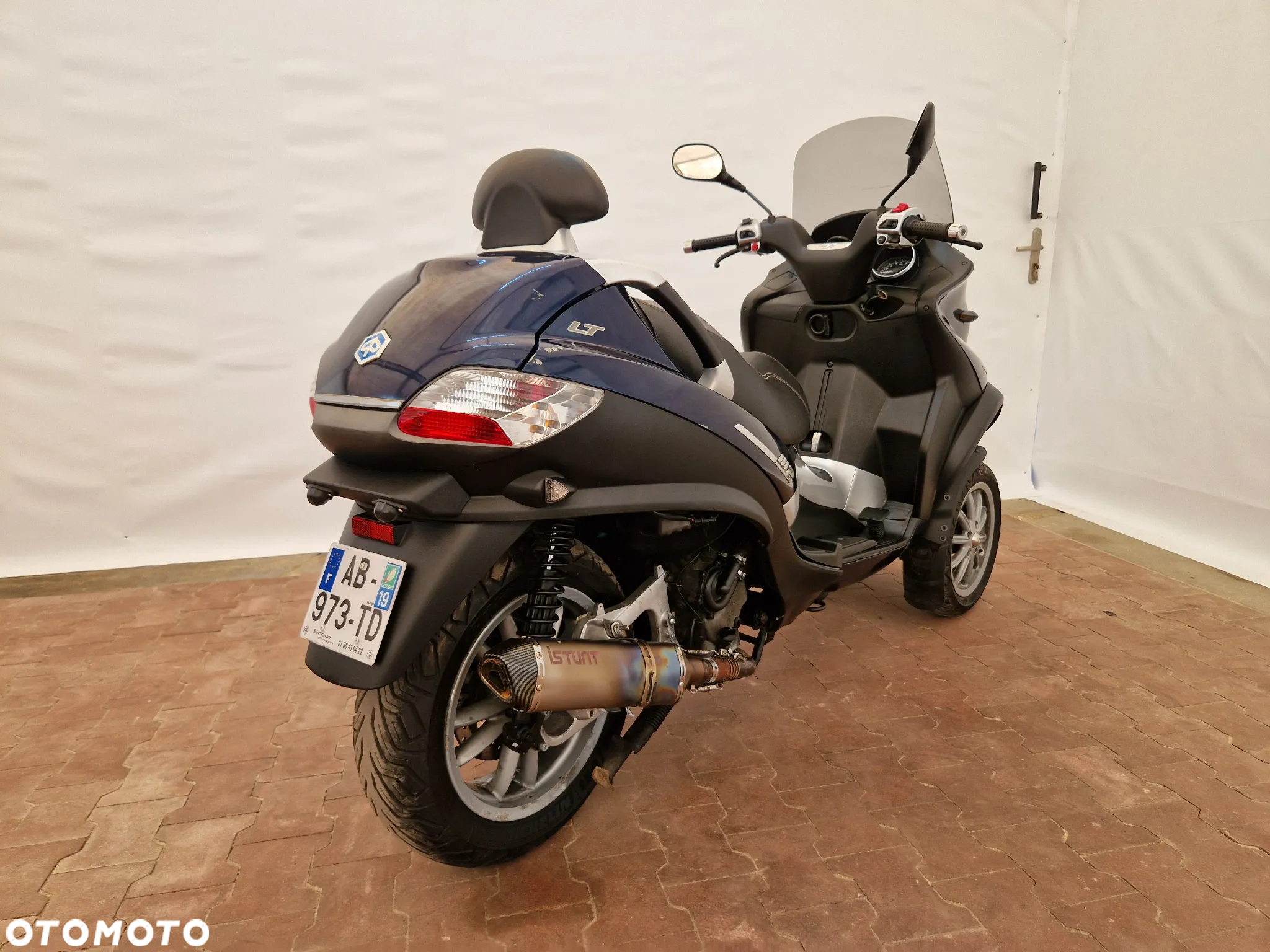 Piaggio MP-3 - 6