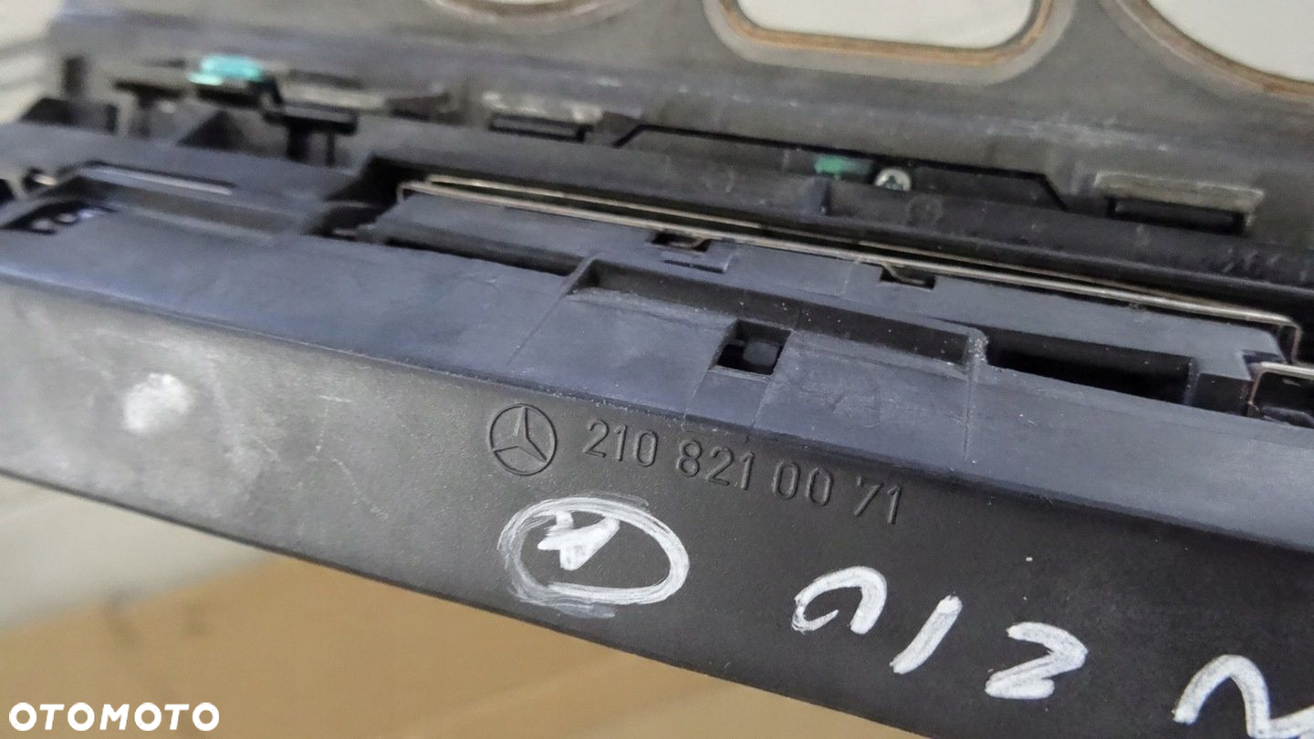 MERCEDES W210 SCHOWEK RAMKA PANEL SZYB KOMPLET - 12