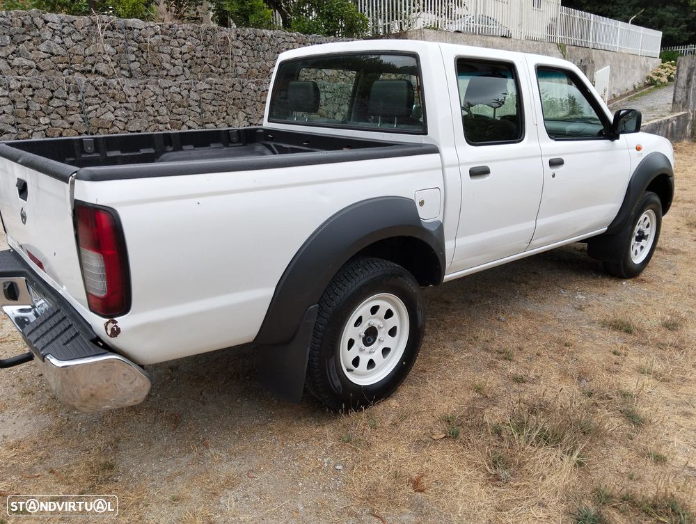 Nissan Navara 2.5 dCi CD FE 4WD - 4