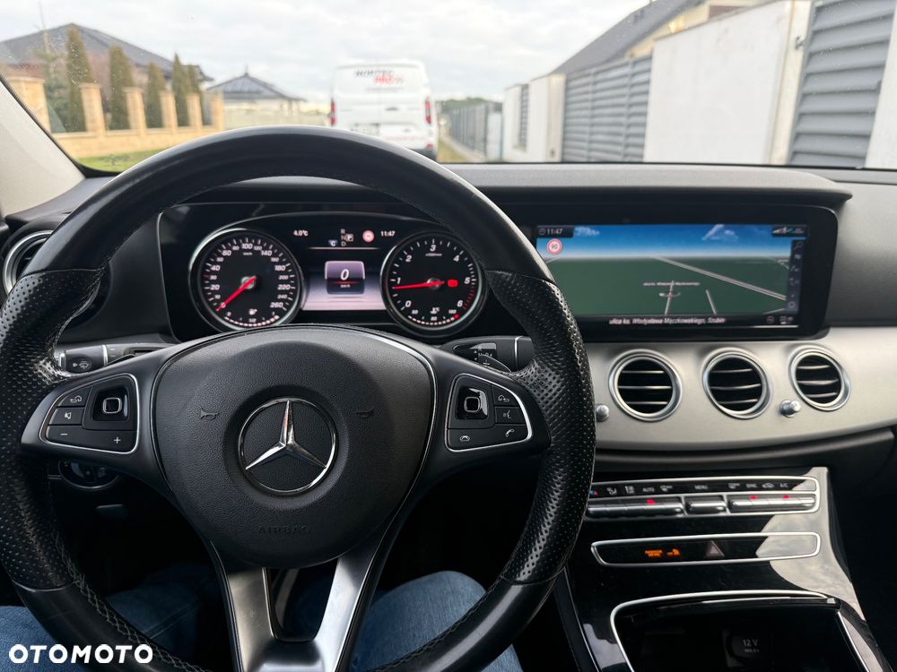 Mercedes-Benz Klasa E 220 d 9G-TRONIC Avantgarde - 8