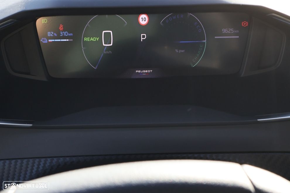Peugeot e-2008 Allure - 9