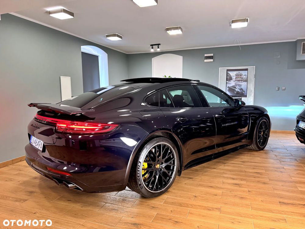 Porsche Panamera Turbo Executive - 4