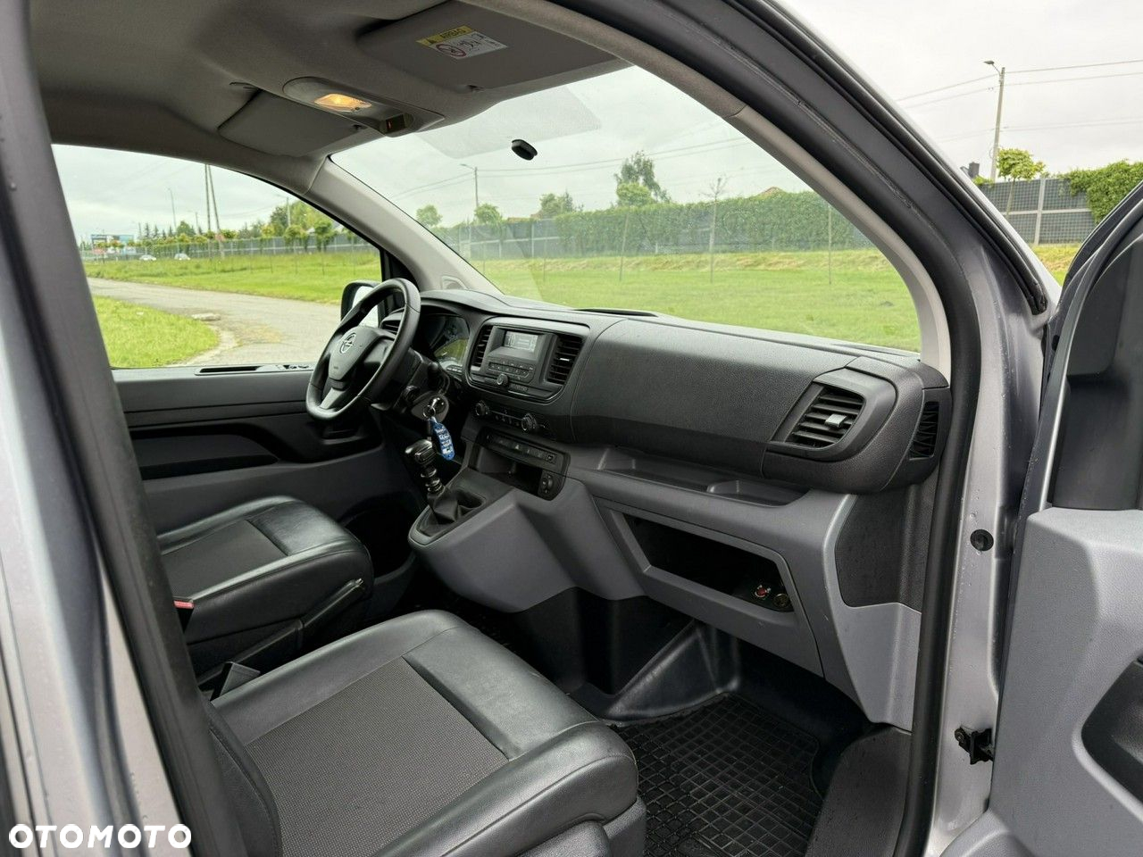 Opel Vivaro - 8