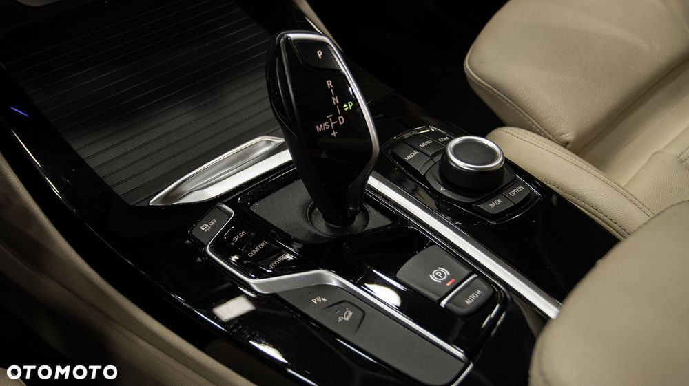 BMW X3 xDrive20d xLine - 23