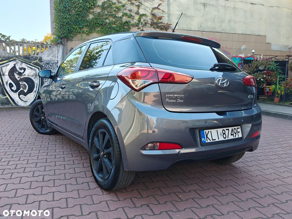 Hyundai i20 blue 1.1 CRDi Classic - 3