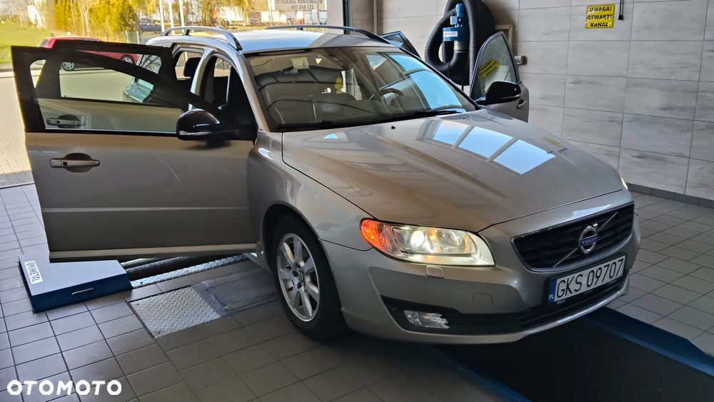 Volvo V70 D2 Geartronic Powershift Momentum - 10