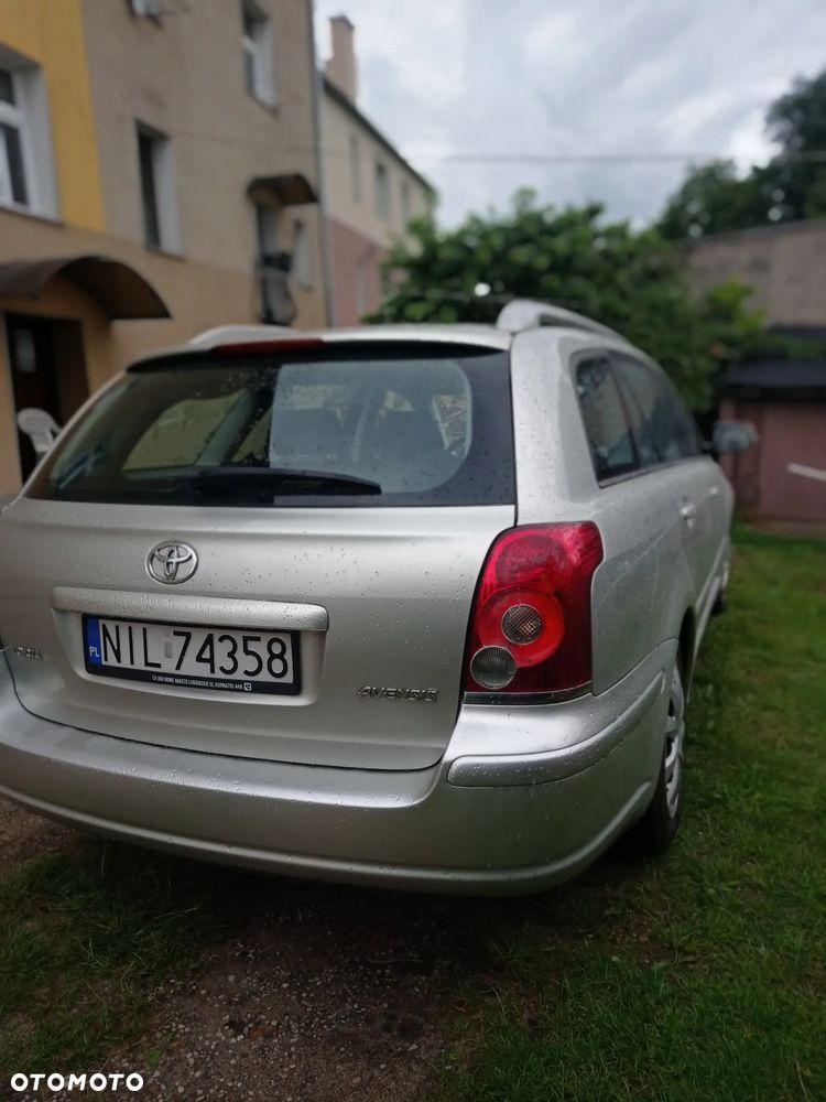 Toyota Avensis 1.8 VVT-i Sol - 4