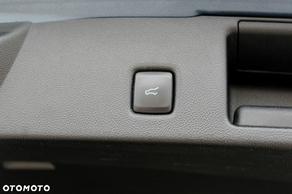 Ford Kuga - 9