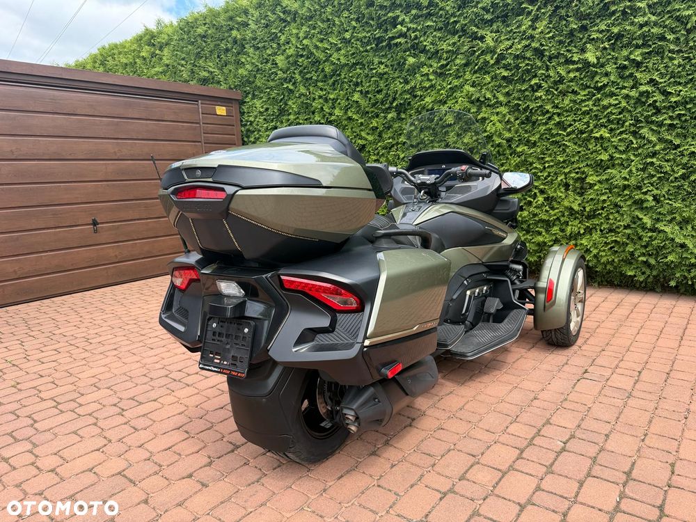Can-Am Spyder - 4