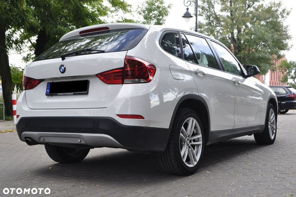 BMW X1 sDrive18d Sport Line - 4