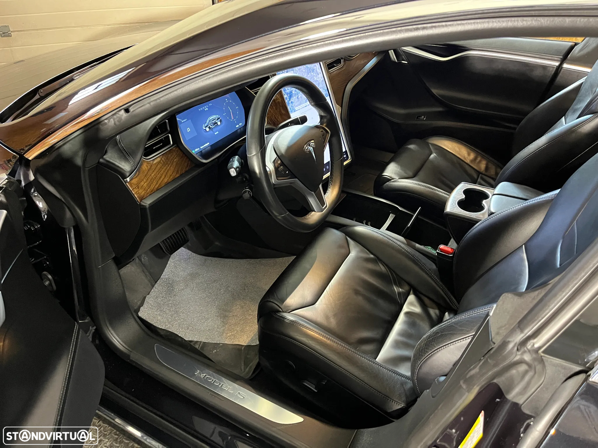 Tesla Model S 75D - 10