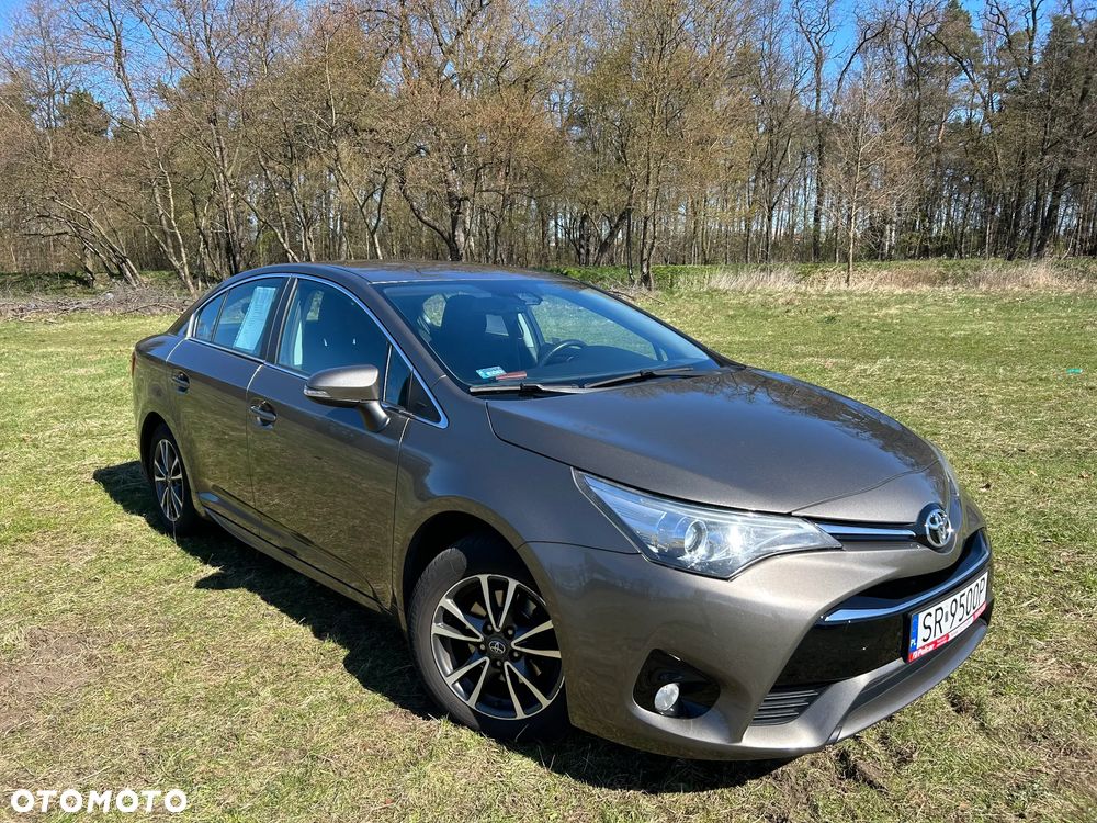 Toyota Avensis 2.0 Style MS - 2