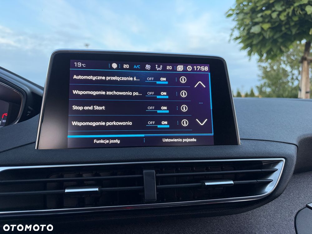 Peugeot 3008 1.2 PureTech Allure S&S - 32