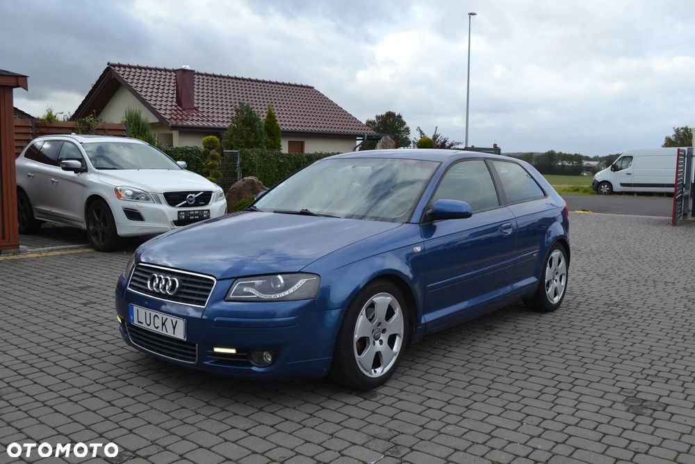 Audi A3 1.6 FSI Ambition - 1