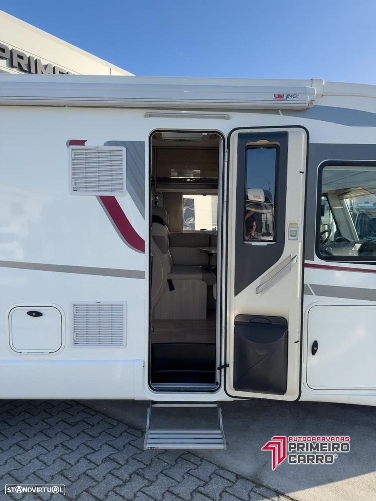 Rapido Serie 8F 880F cama central e basculante - 35