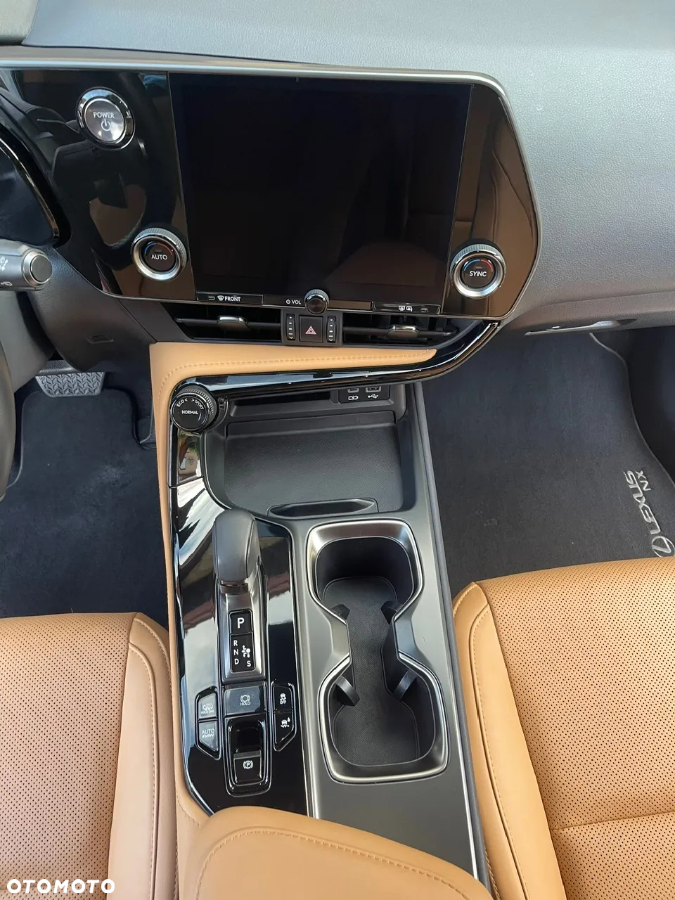 Lexus NX 450h+ Prestige AWD - 25