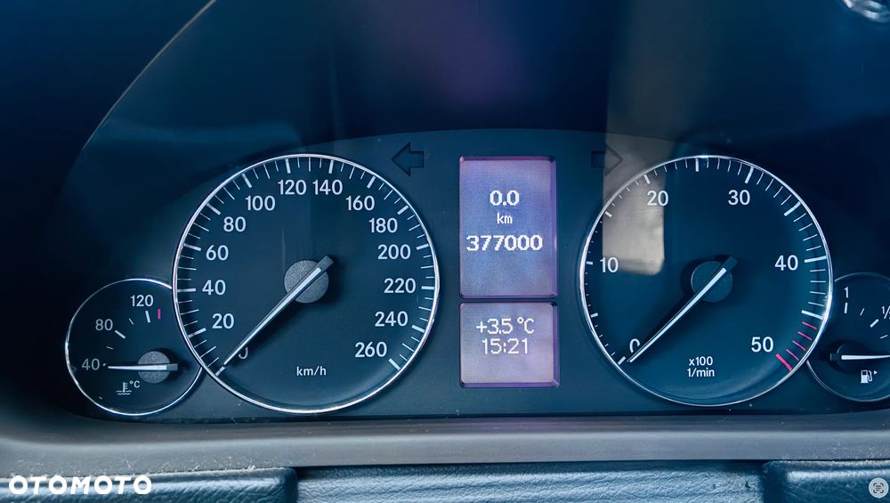 Mercedes-Benz Klasa C 200 CDI Classic - 10