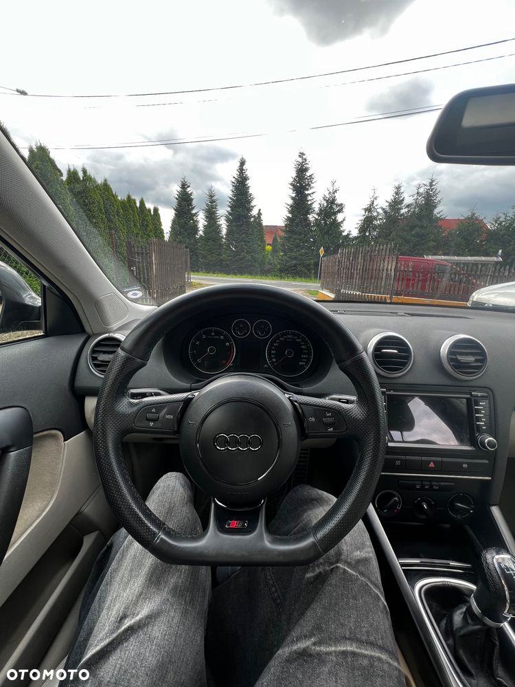 Audi A3 Sportback - 16
