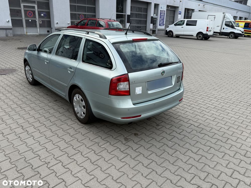 Skoda Octavia 1.6 TDI DPF Elegance - 6