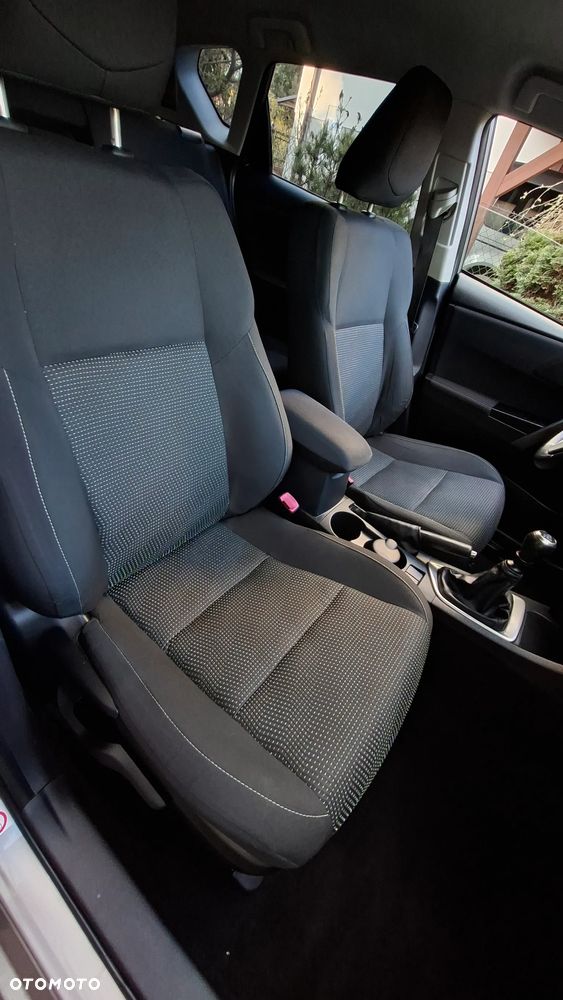 Toyota Auris 1.6 Sol - 14