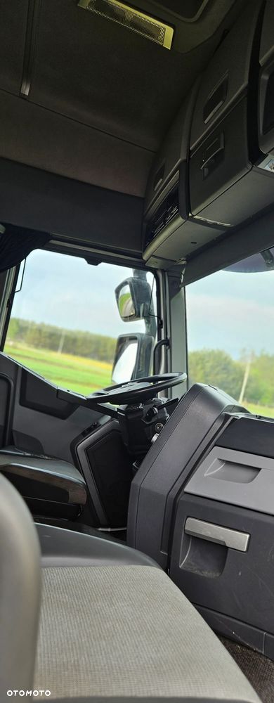 Renault T440 - 22