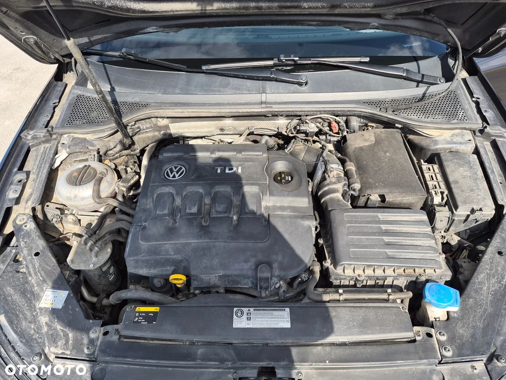 Volkswagen Passat 2.0 TDI (BlueMotion Technology) DSG Highline - 12