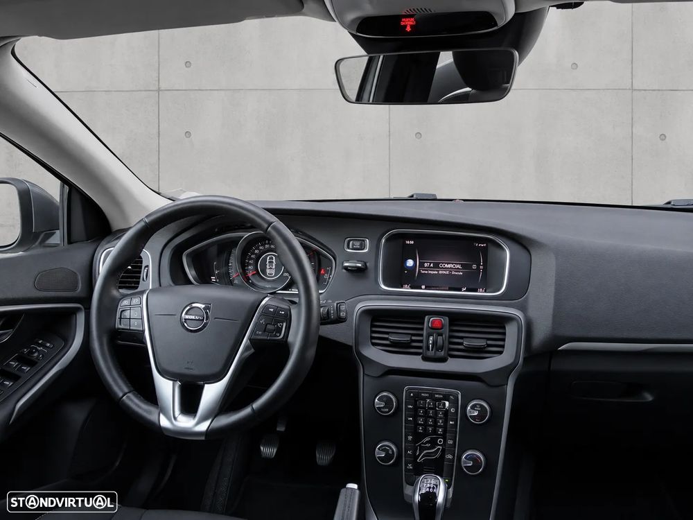 Volvo V40 2.0 D3 Momentum - 17