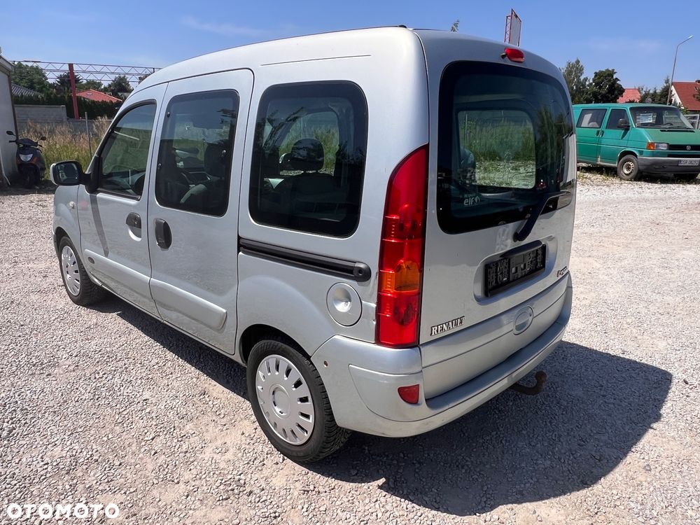Renault Kangoo 1.6 16V Privilege - 12