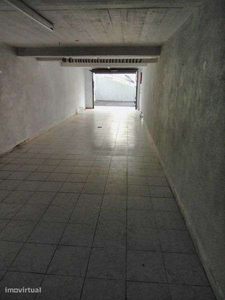 Aluga-se garagem/armazém - Grande imagem: 4/6