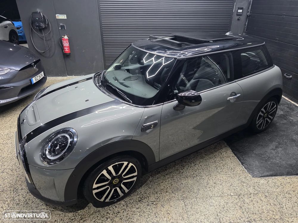 MINI 3 Portas Cooper SE Premium Extra Essential - 1
