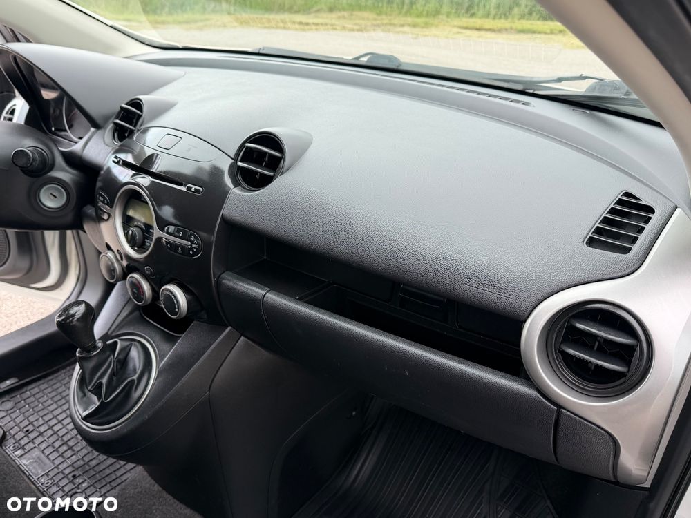Mazda 2 - 20