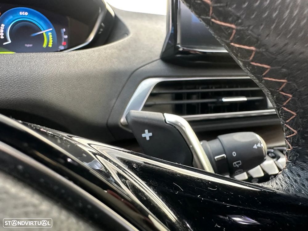 Peugeot 3008 1.6 Hybrid4 GT e-EAT8 - 29