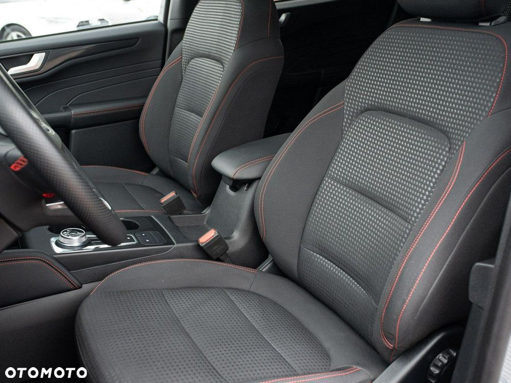 Ford Kuga - 12