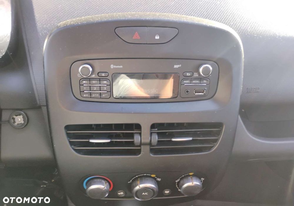 Renault Clio - 15