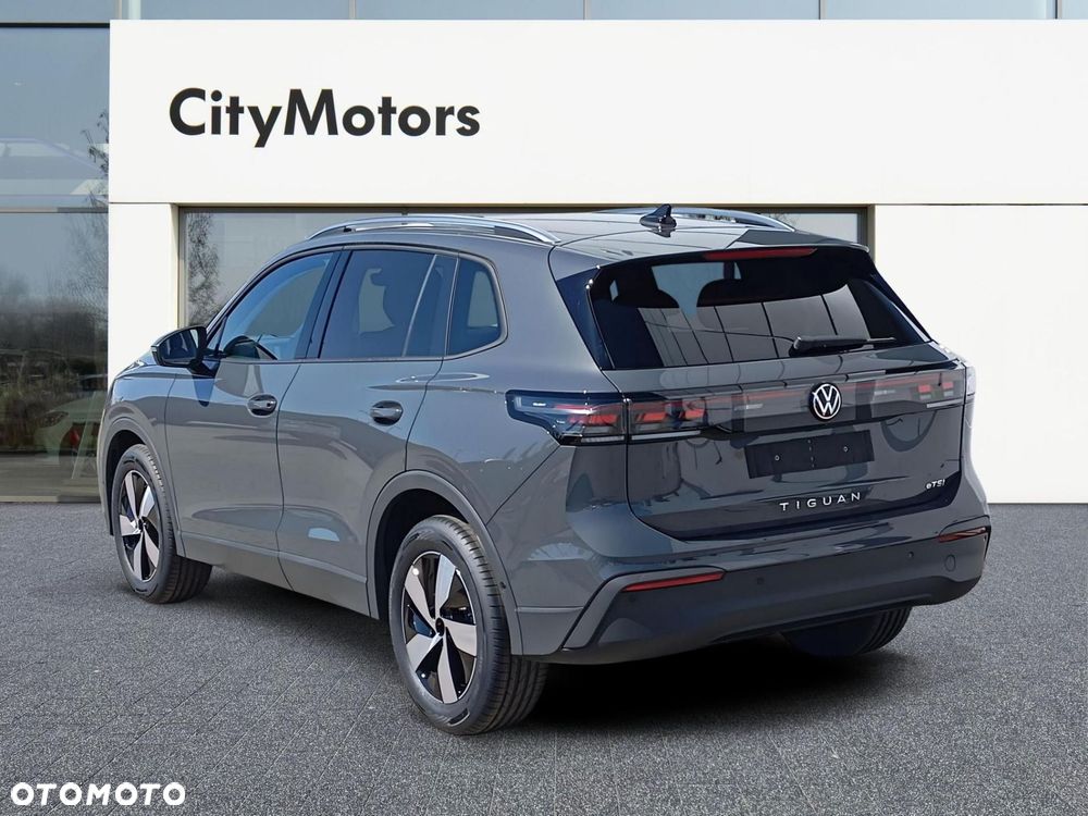 Volkswagen Tiguan - 4